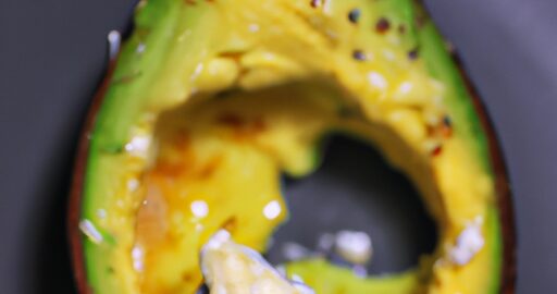 Suši s lososem a avokádem.