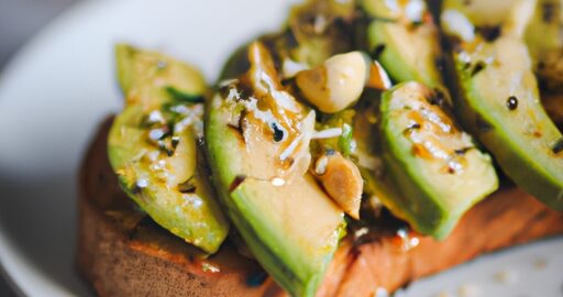 Avokádový toast s tofu-ostružinovým dresinkem