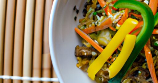 Kuřecí zeleninový wok s rýží.