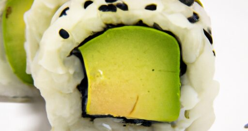 Sushi z lososa avokádem.