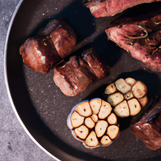 Karbonátky s těstovinami a rajčaty.