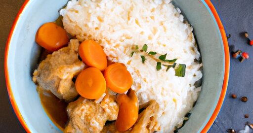 Jehněčí kari s rýží a hráškem.