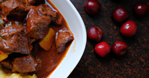 Hovězí Bourguignon s bramborem.