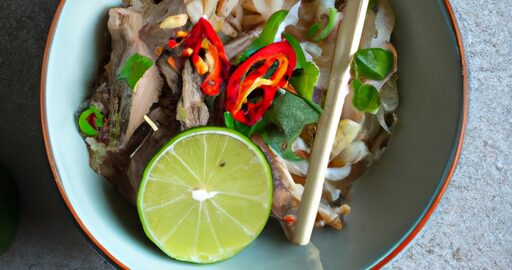 Hovězí pho s koriandrem a limetkou