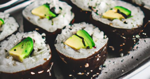 Sushi z lososa avokádem ricekrunch.