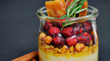 Vypečený kozí sýr s medem