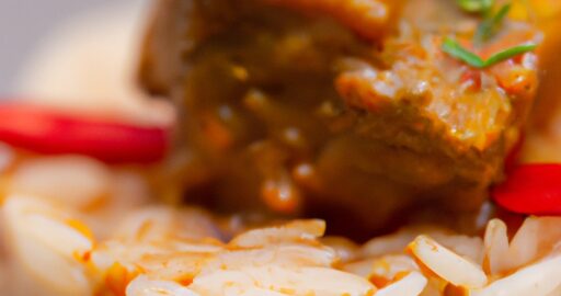 Kuřecí červený kari s rýží.