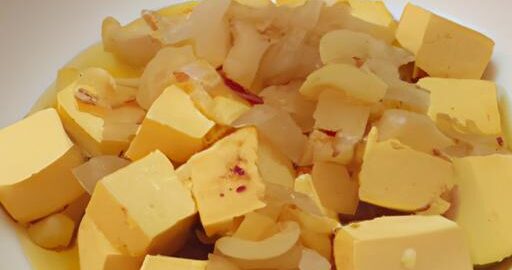 Tofu s medem a cibulí