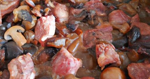 Hovězí bourguignon s hříbky a špekem