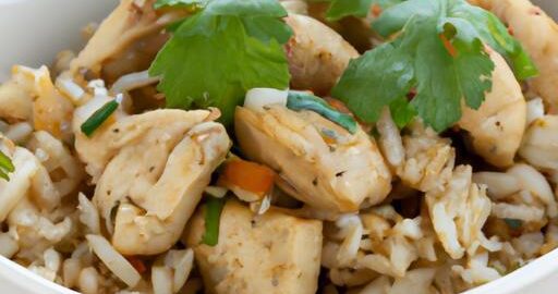 Rýžová mísa s kuřecím masem