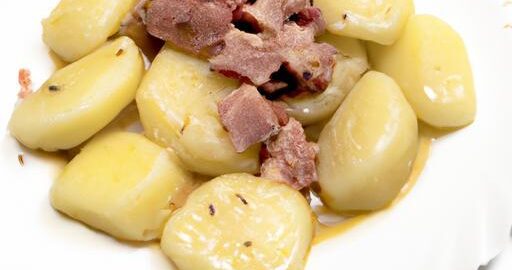 Bramborové knedlíky s uzeným