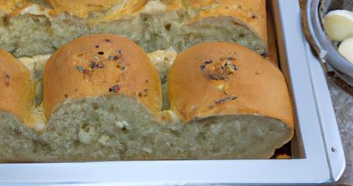 Hrníčkový jogurtový chléb s česnekem