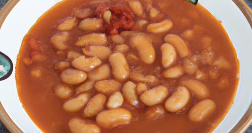 Rajčatová polévka s fazolemi