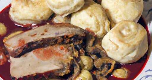 Pečený vepřový plat s knedlíky