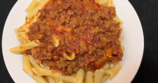 Ragu bolognese s fazolovými těstovinami