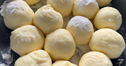 Koule z tvarohového těsta s máslem