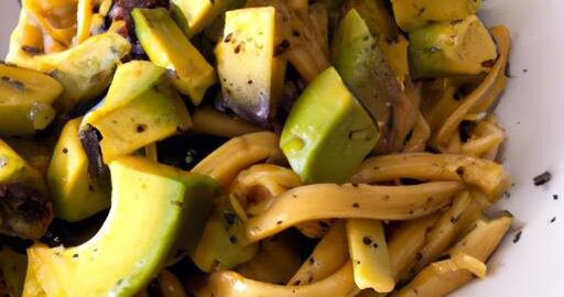 Křehké těstoviny s avokádem