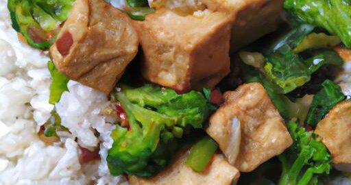 Křupavý tofu s brokolicí a rýží