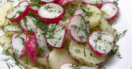 Bramborový salát s ředkvičkami a koprem