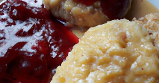 Knedlíky se švestkovou omáčkou a krokety