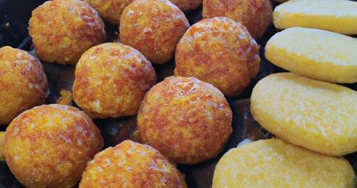 Kořeněné rýžové kuličky s masem