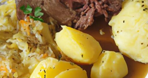 Jehněčí s bramborami a zelím