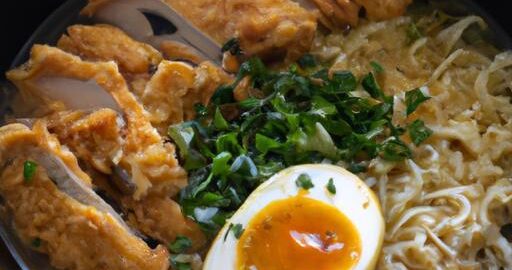 Ramen s vajíčkem a křupavým kuřecím masem