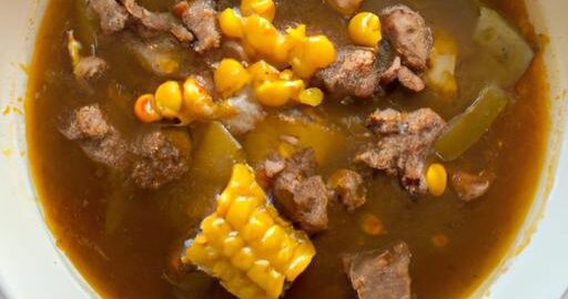Dušený hovězí guláš s kukuřicí