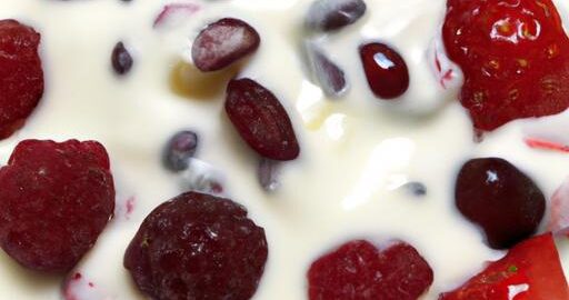 Sladký jogurt s ovocem