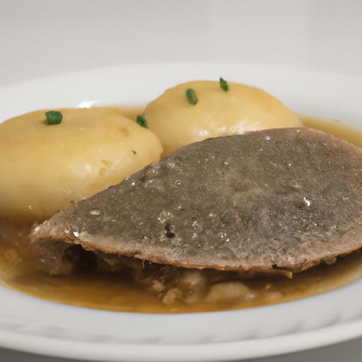 Staročeské koprové hovězí s knedlíkem