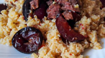 Kuskus s hovězím masem a švestkami