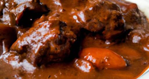 Hovězí Bourguignon Peče se víno