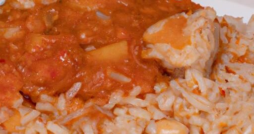 Kořeněná masa s rýží a ořechy