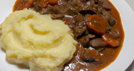 Hovězí bourguignon s bramborovou kaší