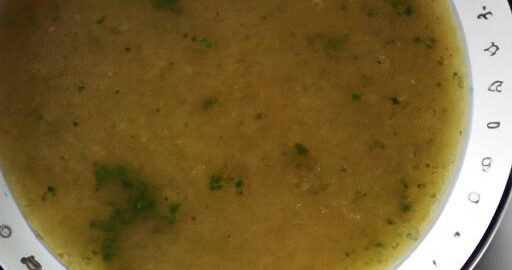 Rajská polévka s čerstvými bylinkami