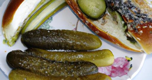 Chlebíčky s okurkou a uzeným