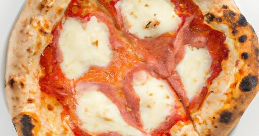 Italská pizza s paradajkovou omáčkou