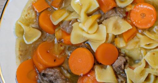 Hovězí vývar s těstovinami a zeleninou