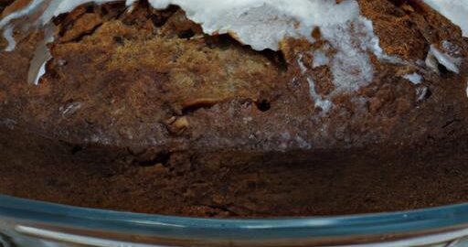 Bananový dort s kokosovou polevou