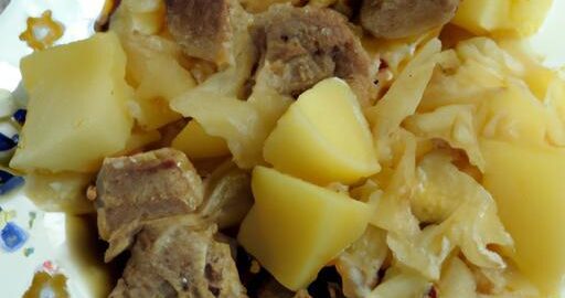 Bramboráky s masem a zelím