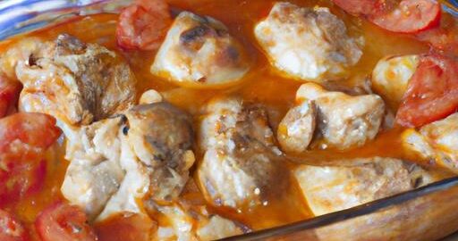 Rajčatová kastrol s kuřecím masem