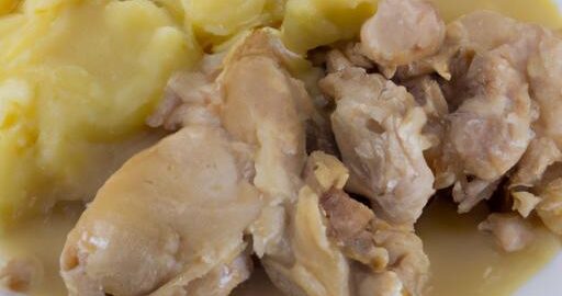 Kuřecí drstková se šťouchanými bramborami