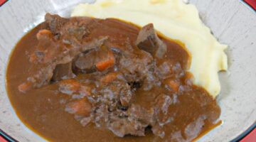 Boeuf bourguignon s bramborovou kaší