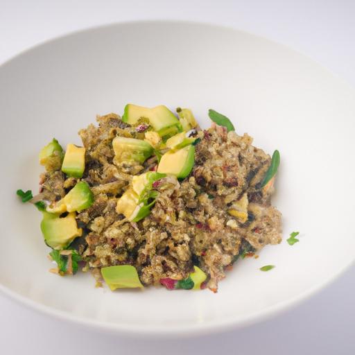 Salát s quinoou a avokádem