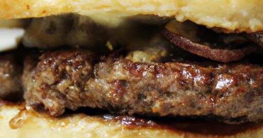 Hovězí burgery s cibulovou omáčkou