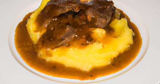 Hovězí s bramborovou kaší a omáčkou