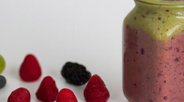 Veganské smoothie z lesního ovoce