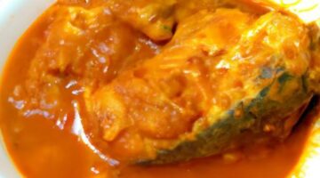 Rybí kari s rajčaty