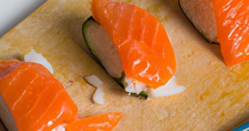 Sushi s lososem a ředkví