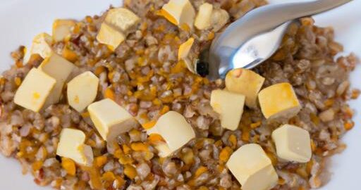 Tofu s čočkou a quinoou